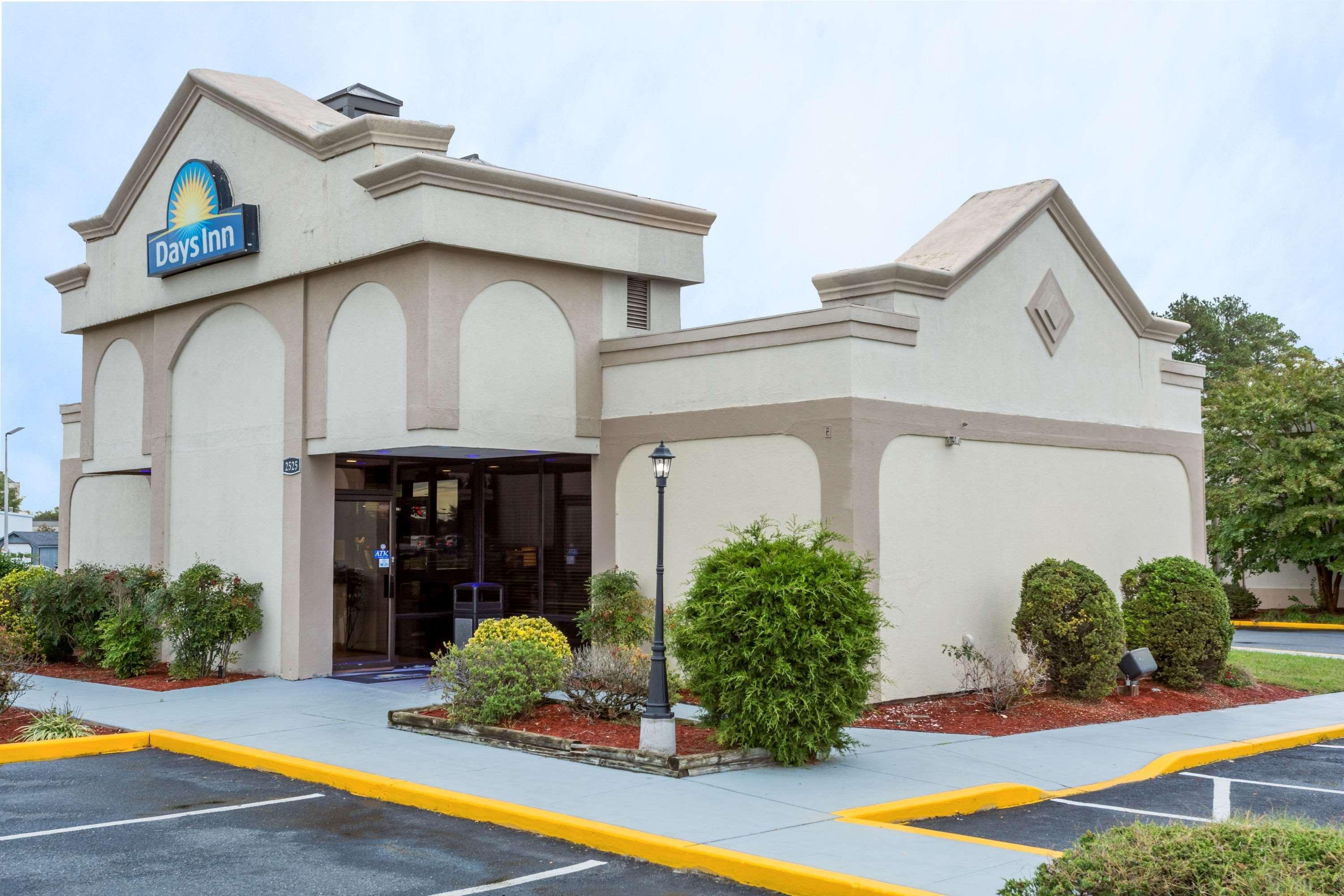 Days Inn Salisbury Dış mekan fotoğraf