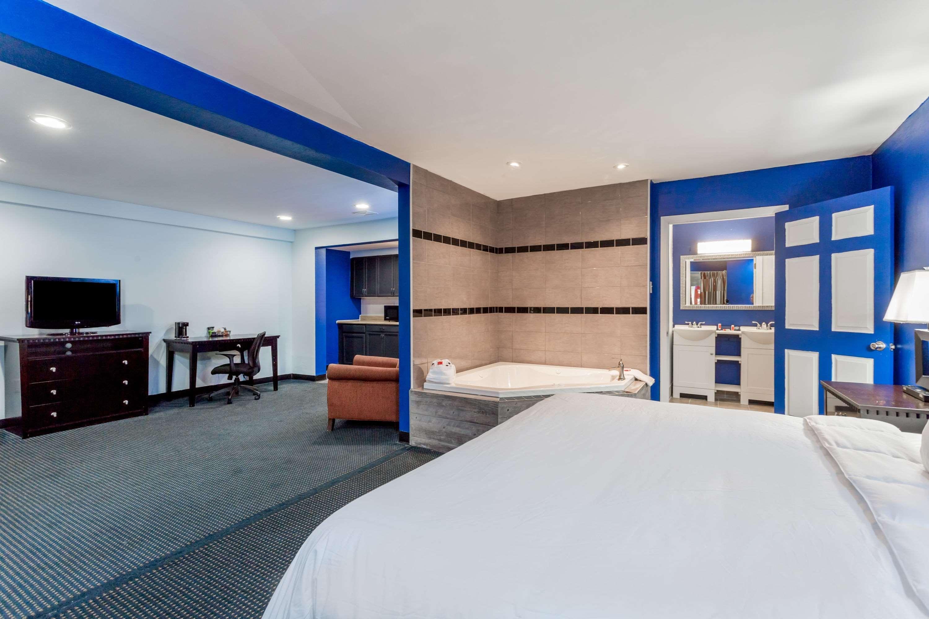 Days Inn Salisbury Dış mekan fotoğraf